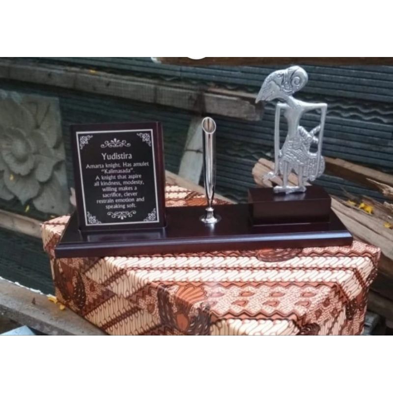 

Penholder wayang