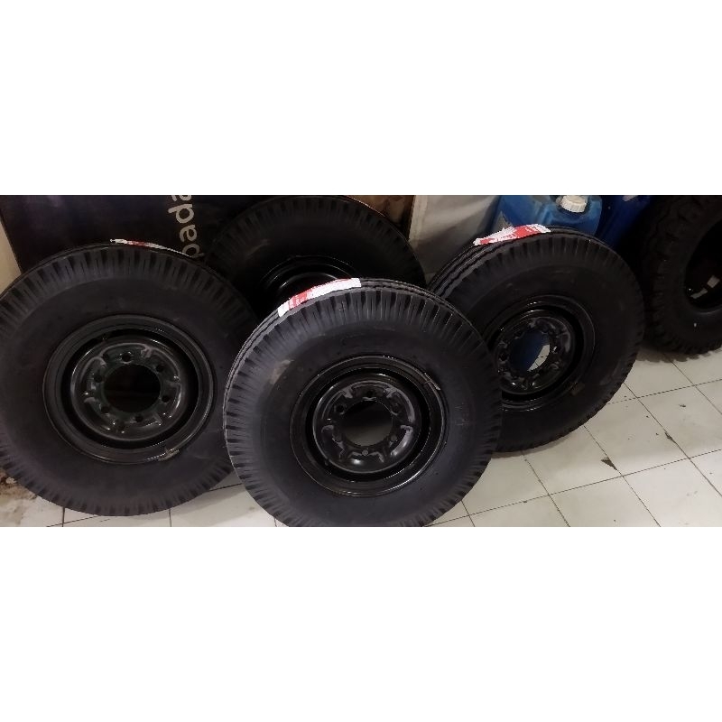 Ban serep truk mobil engkel ( colt diesel / canter / hino / dyna / elf )