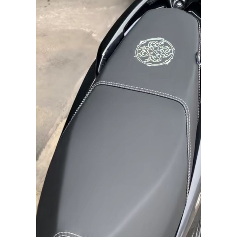 kulit jok arvi signature NMAX PCX AEROX kulit jok arvi signature kulit amplas jahit tengah