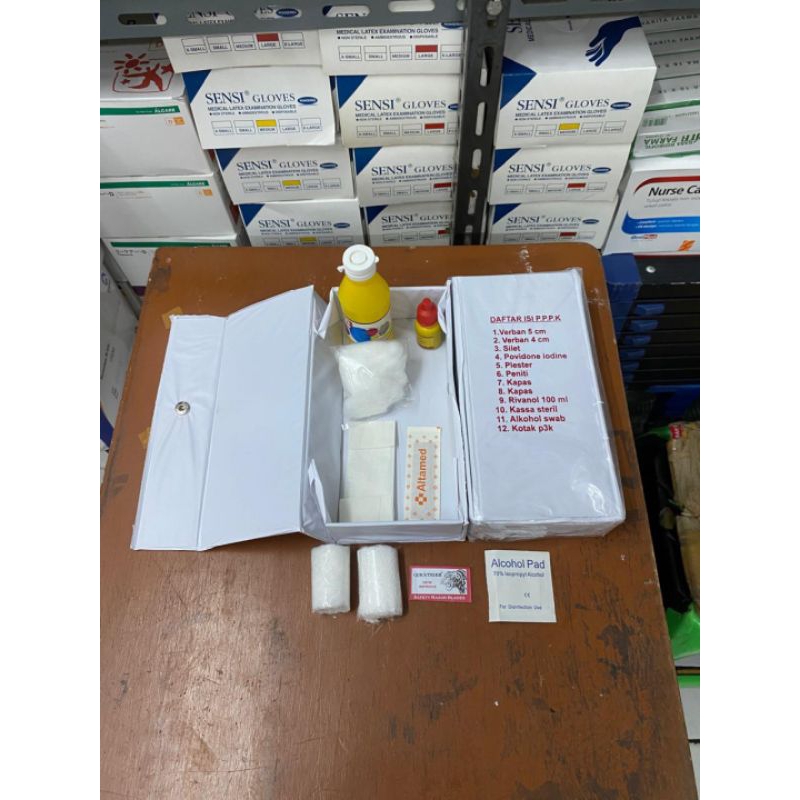 Kotak P3K Mobil Lengkap Isi / Kotak Obat Mobil / Kotak P3K Mobil + Isi