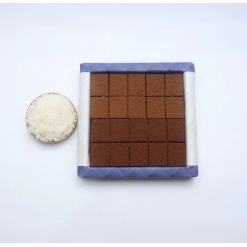 

Xiujank Chocolate Mix Dark & Sea Salt