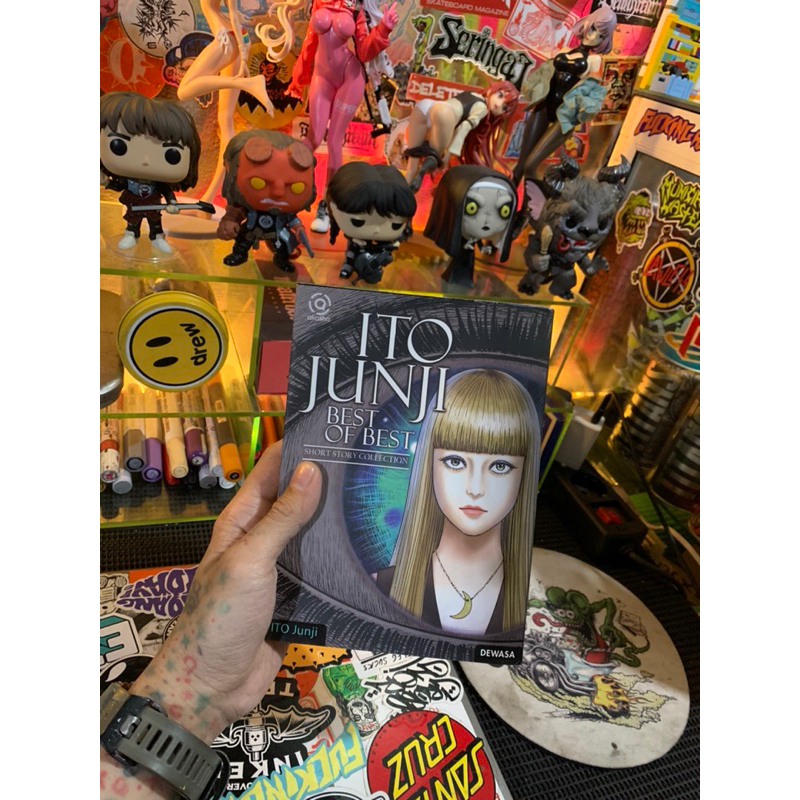 

Buku Novel Junji Ito