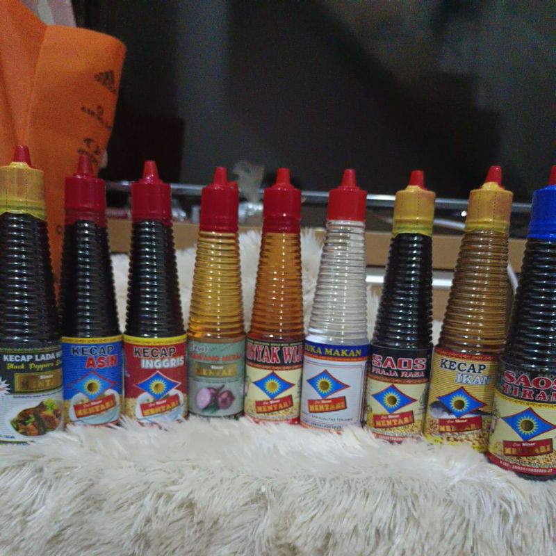 

paket 10 botol @150ml (kecap lada hitam,kecap asin,kecap inggris,kecap ikan,minyak bawang merah,minyak wijen,cuka makan,saos prajarasa,saos tiram)