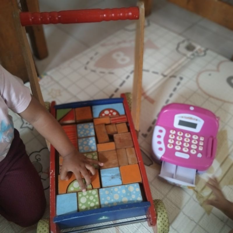 ELC wooden push wlaker/ baby walker/alat belajar jalan