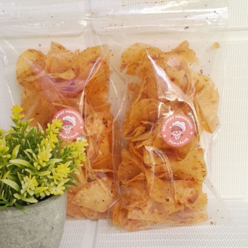 

Snack Murah Cemilan Makaroni Pedas Daun Jeruk Aneka Rasa Enak Renyah