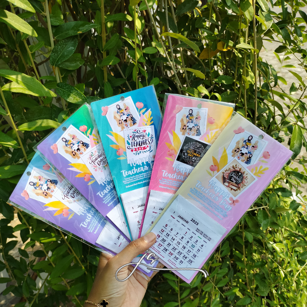 

JAVA STORE | KALENDER MINI HARI GURU UK 7,5*19 BAHAN COVER + ISI KALENDER ART PAPER 120