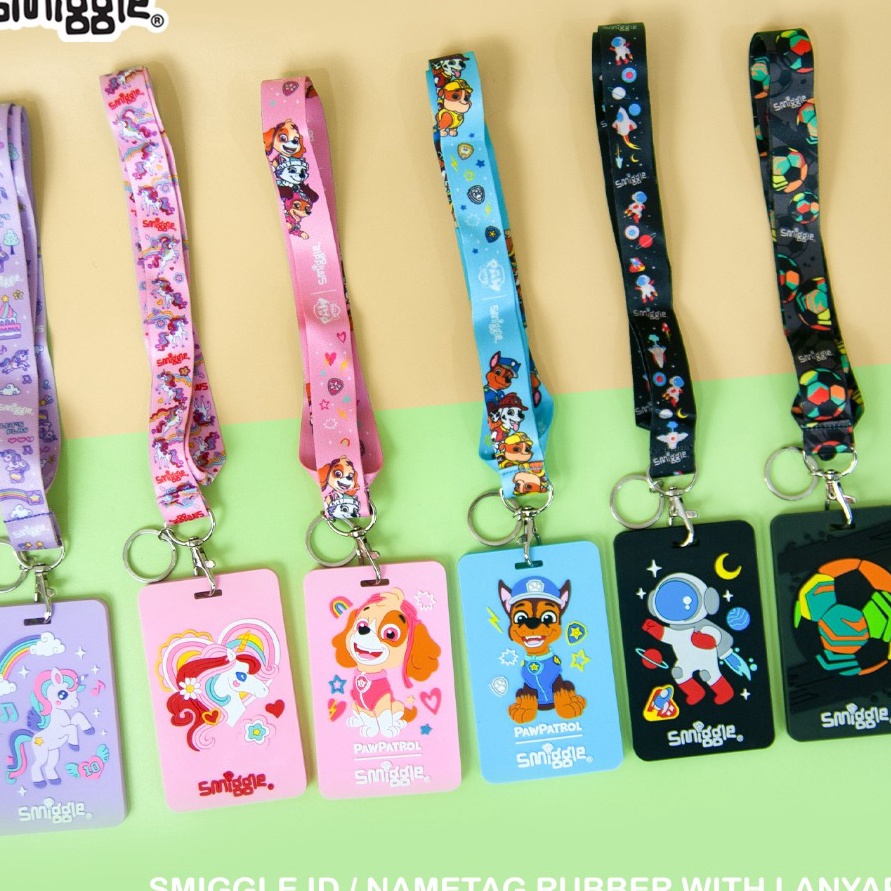 

PELAYANAN CEPAT SMIGGLE ID NAMETAG RUBBER WITH LANYARD 443172