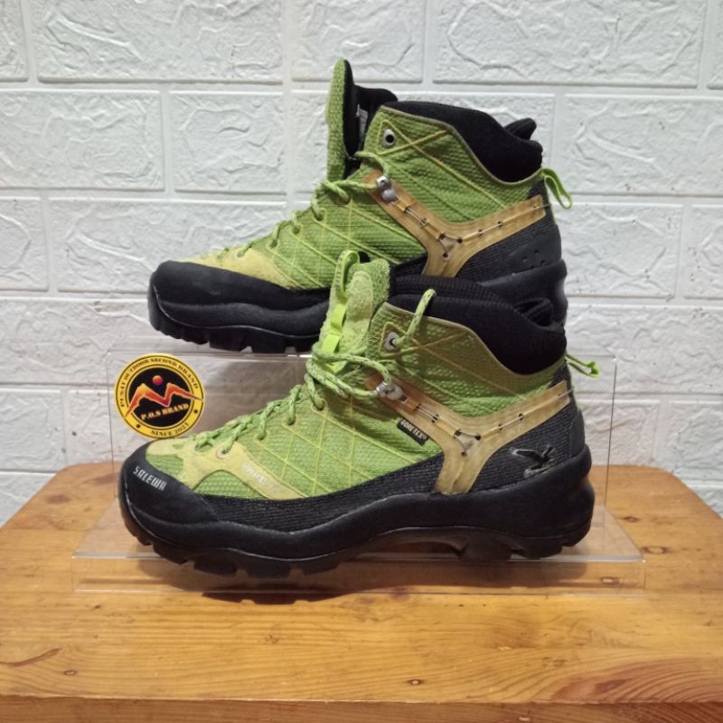 sepatu outdoor SALEWA outdoor second