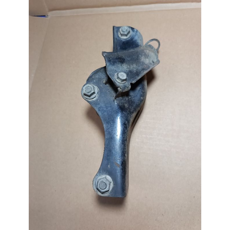 Pangkon mesin Tiger Revo original copotan motor