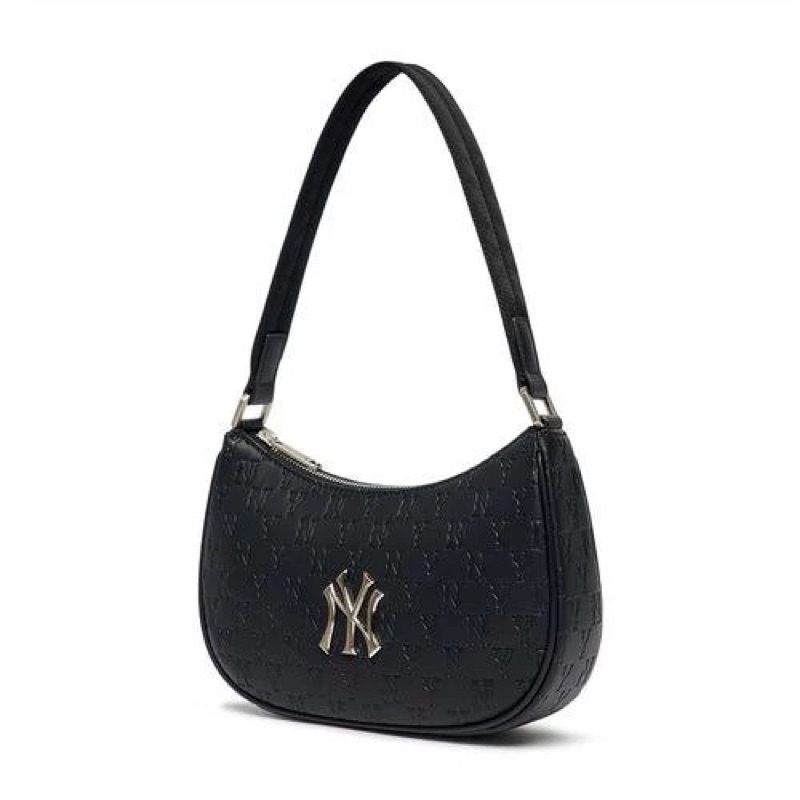 MLB classic monogram embos hobo bag / MLB hobo bag / MLB classic bag / tas MLB / MLB hobo bag origin