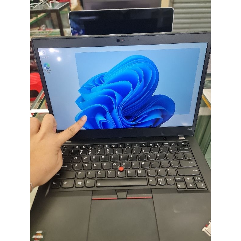 LAPTOP LENOVO THINKPAD X390