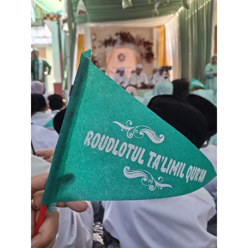 bendera tangan kain polos murah