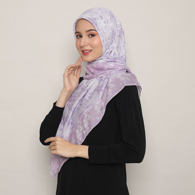 Amira Series-Hijab Segi Empat Motif-Hijab Voal Premium