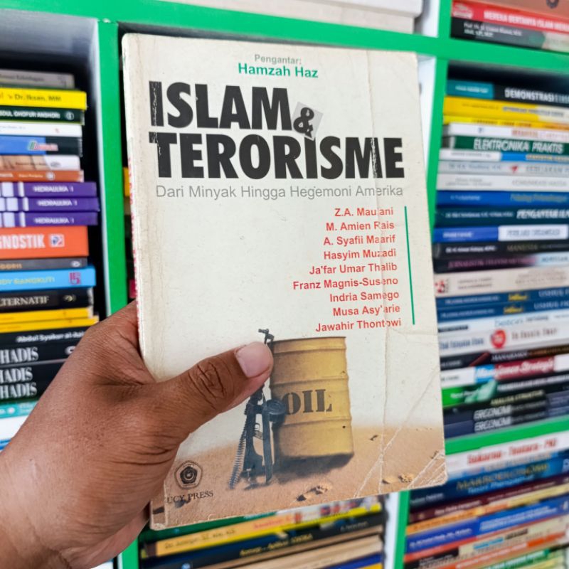 (ORI) buku Islam dan terorisme dari minyak hingga hegemoni Amerika