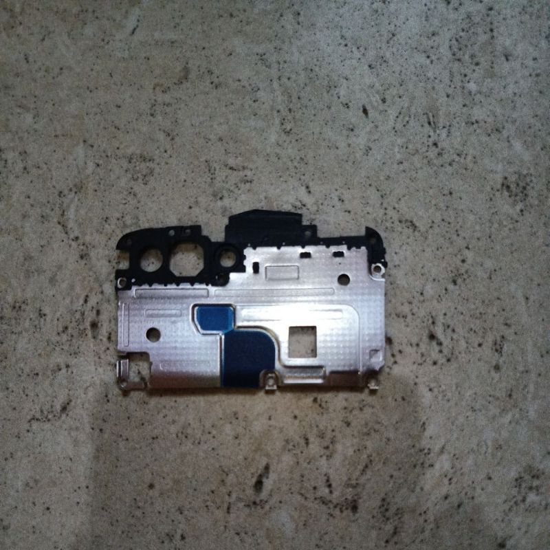 tutup mesin realme c1