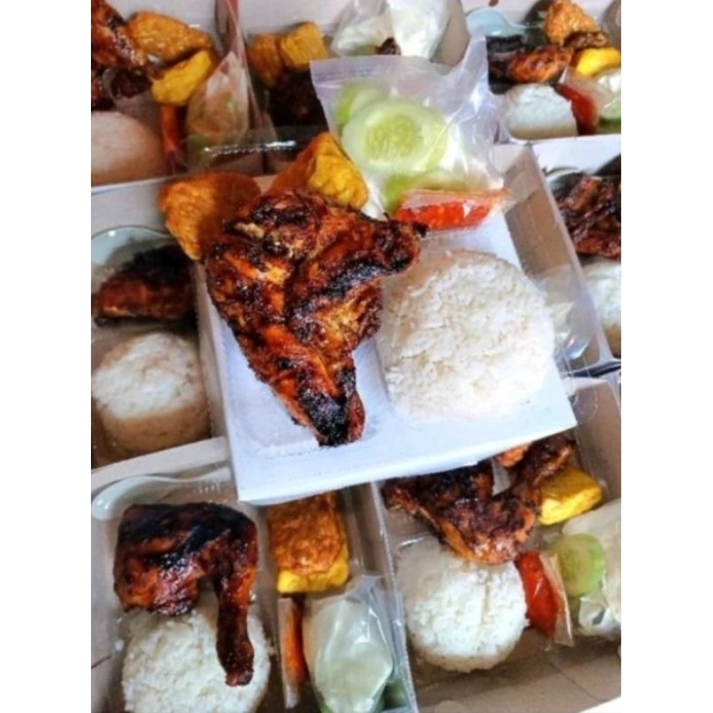 

Dapur Hemat - Paketan Nasi Murah Ayam Bakar Jumbo Pot 4 Enak/Renyah/Halal/Higenis