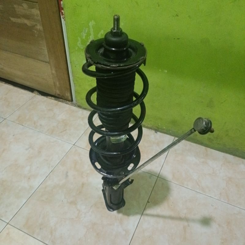 shock breaker depan kanan original Honda hrv