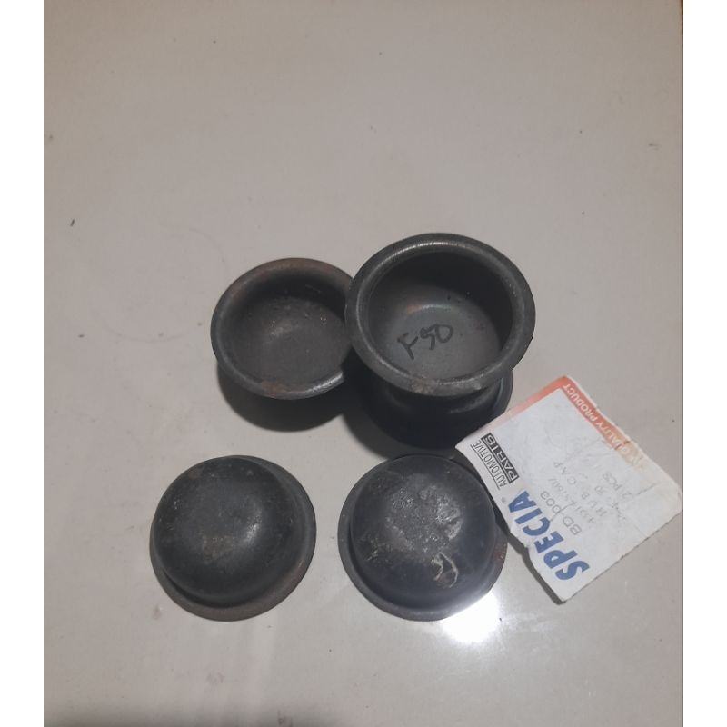 Hub cap tutup as roda depan daihatsu Taft F50