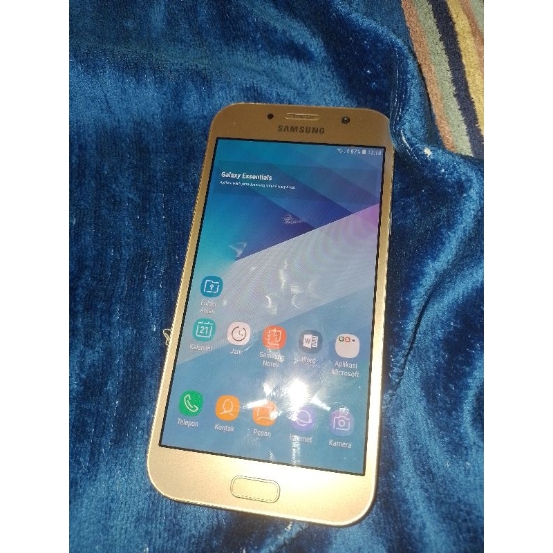 samsung second A7 2017 normal