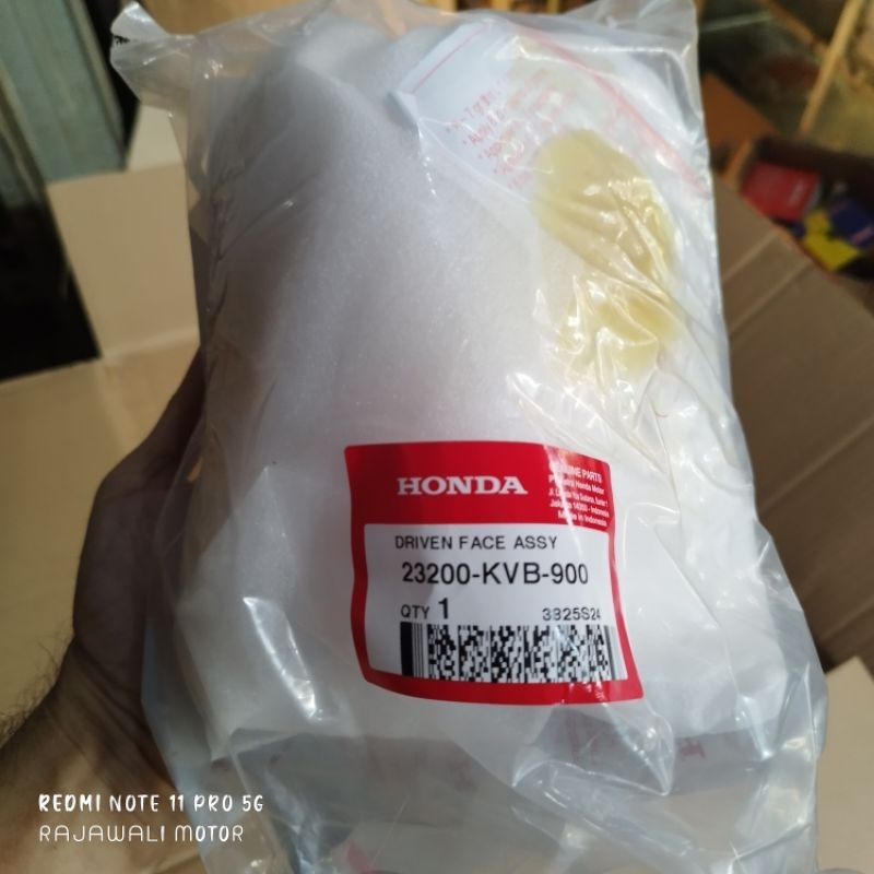 23200-KVB-900 pully cowoan vario 110 karbu KVB AHM original