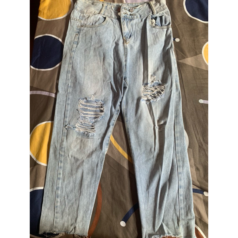 Ripped jeans VIERLIN preloved