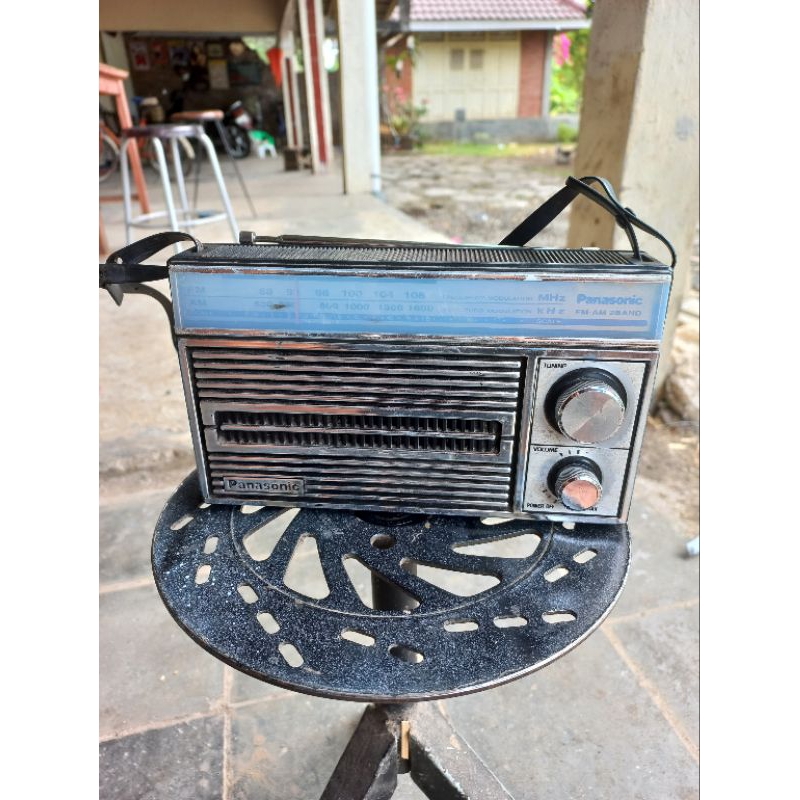 Radio Panasonic RF 5250 FM Nyala