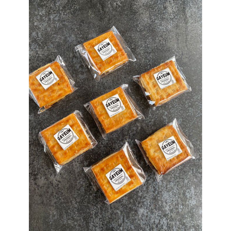 

Gayeum-Gabin peuyeum [isi10pcs] Rasa original/ubi ungu/kacang ijo/keju/oleh-oleh khas sukabumi