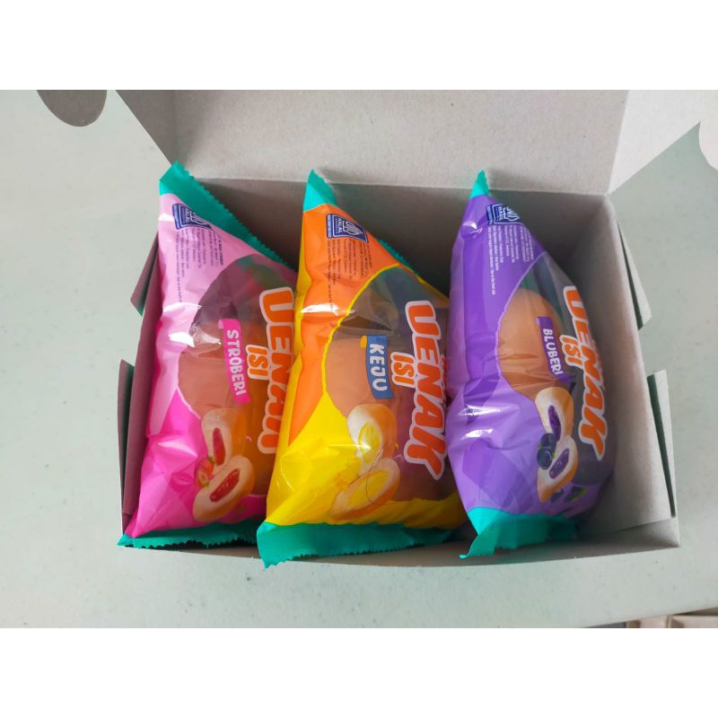 

roti uenak isi susu,strawberry,keju, blueberry, dll