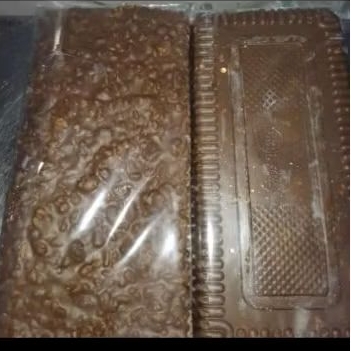 

COKELAT BLOK SILVERQUEEN FULL KACANG MEDE ALMOND 350GRAM 500GRAM 1KG