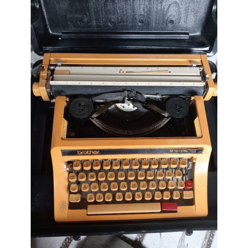 Mesin Tik kuno/jadul Brother M1613TR