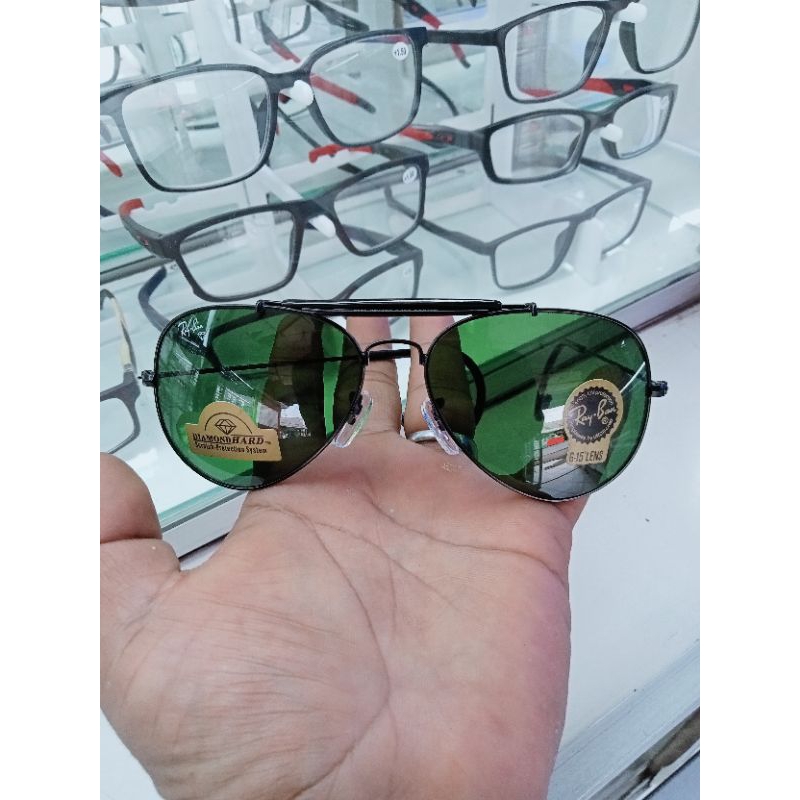 kacamata RAY-BAN original terbuat dari kaca asli antigores