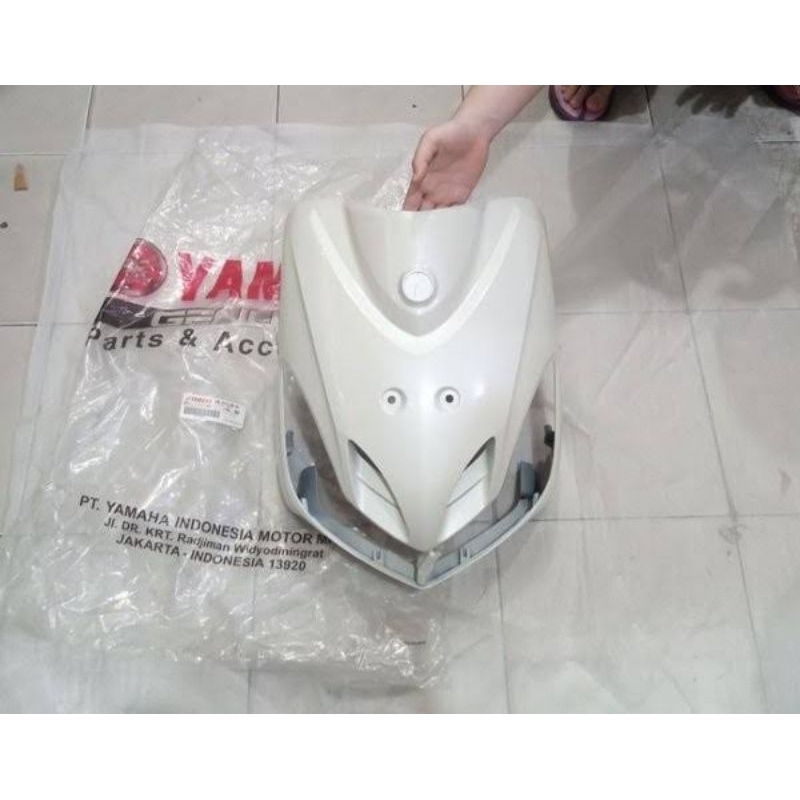 Panel tameng depan Mio Smile 08 putih ori YGP 28D-F8311-00-GE