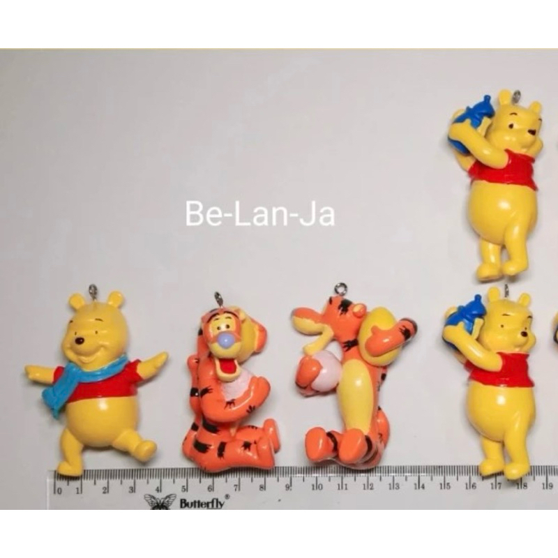

Figure Winnie The Pooh Charm Keychain Pendant Cake Topper Gantungan 4 pcs Pooh + 1 Tiger