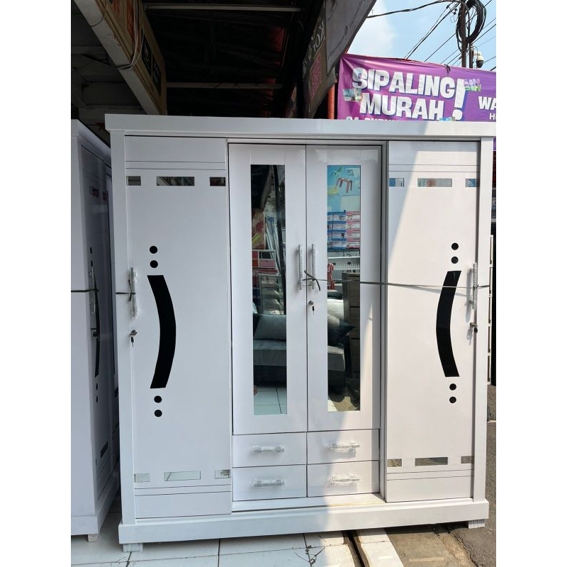 LEMARI PAKAIAN 4 PINTU KAYU