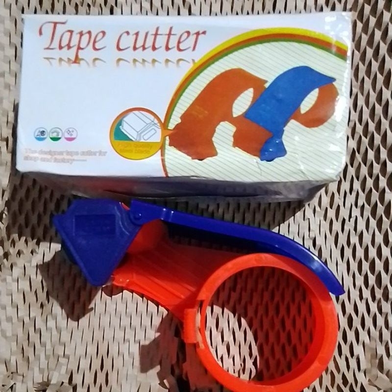 

TAPE CUTTER