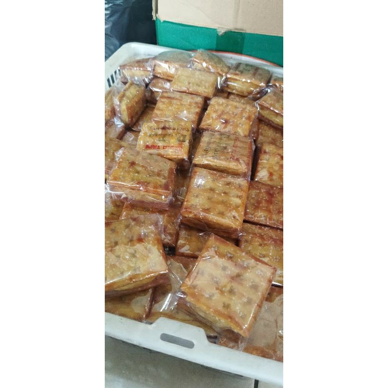 

roti gabin tebel tapenya 25.000 ( 10 biji)