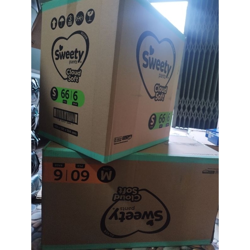 

Kardus jumbo Bekas Diapers kondisi 99% Mulus cocok untuk pindahan dan Packing