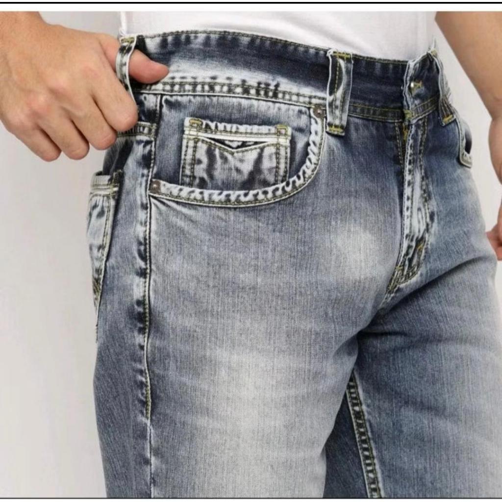 CELANA PENDEK PRIA JEANS LOIS / Celana Jeans Pendek Pria Original 100% Lois Model Terbaru