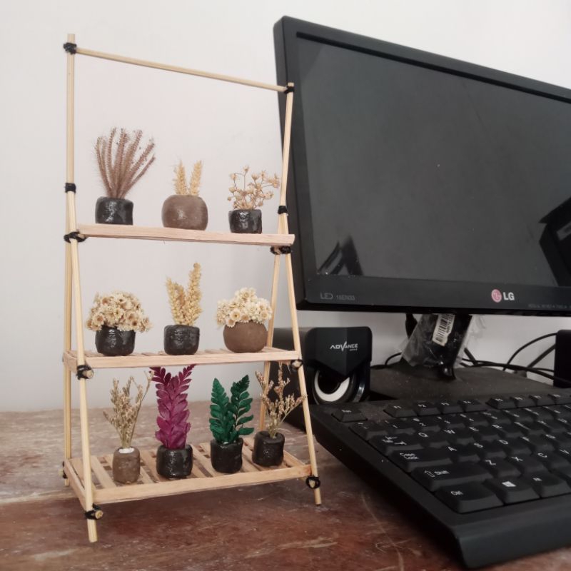 hiasan meja belajar, rak bunga mini, rak bunga rustic,  hiasan bunga aesthetic, hiasan meja, hiasan 