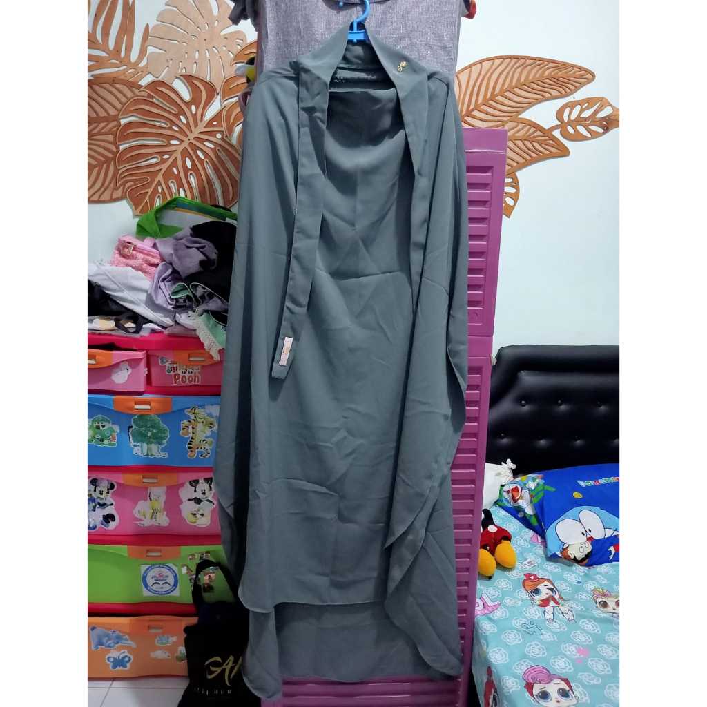 Preloved NWT FK Series Plain Alfi Huraiyah