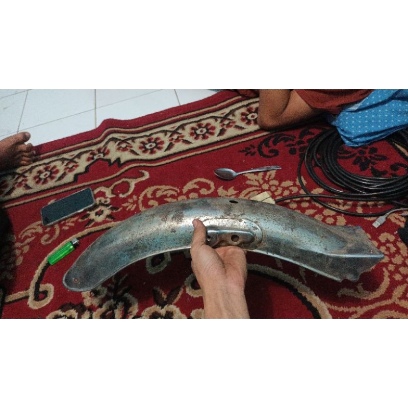 slebor belakang gl 100 urami