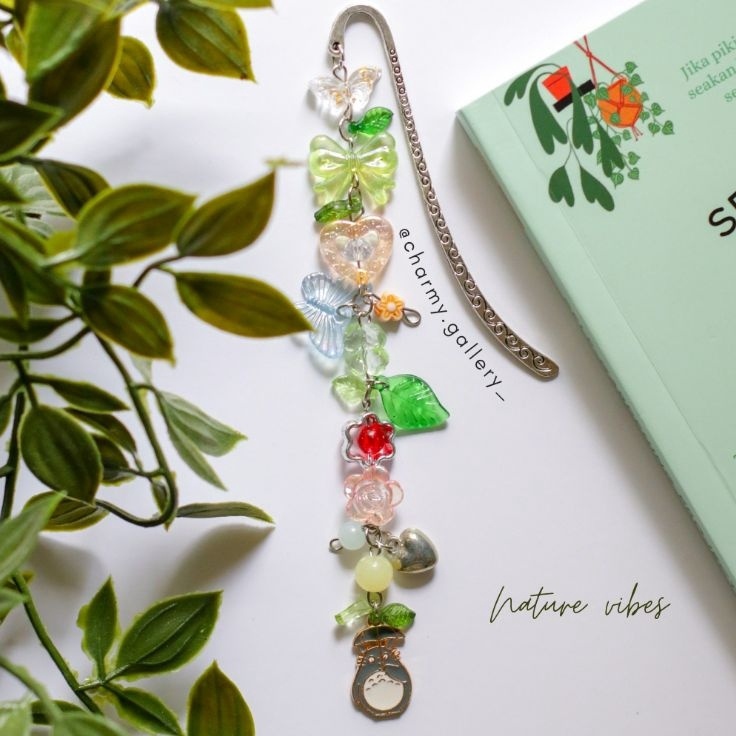 

HJ6 Beads Bookmark Charmy Gallery pembatas buku manik manik bookmark aesthetic bookmark totoro Ghibli bookmark bookmark lucu cute gift shop ide kado pinterest bookmark