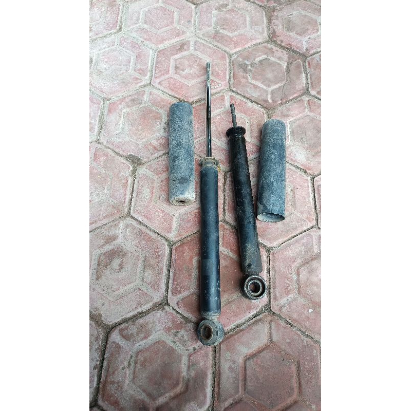 SHOCK BELAKAMG ORIGINAL KYB SUZUKI SWIFT 2005-2011 COPOTAN