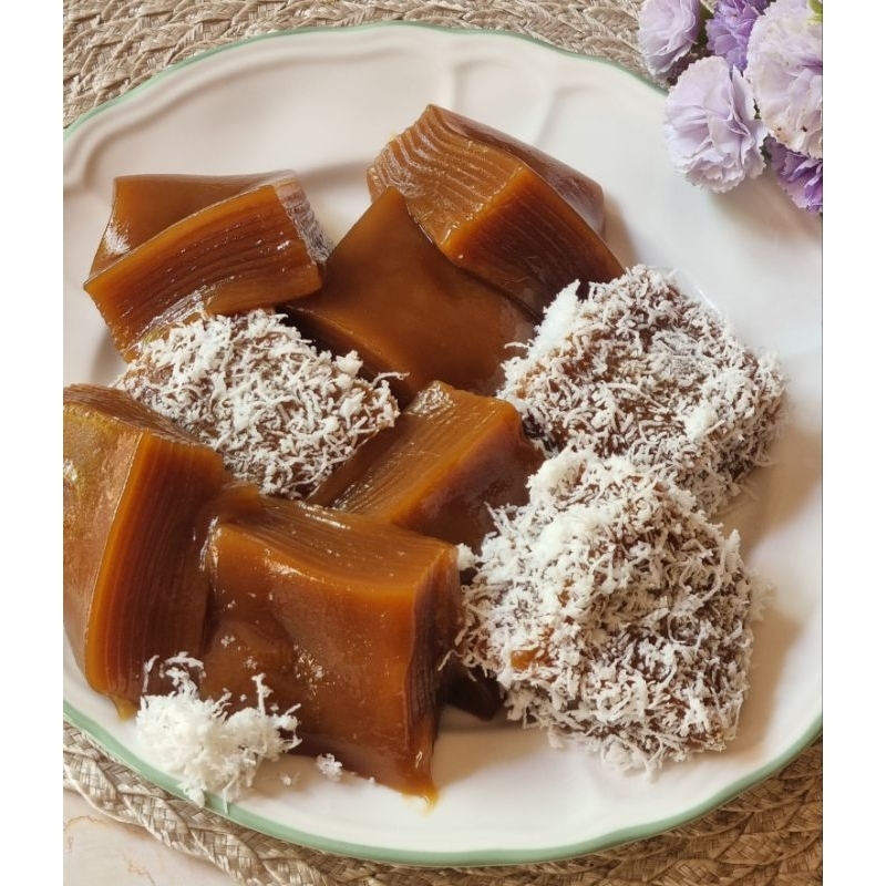 

Ongol Ongol Gula Merah Dapoerjgc / Kue tradisional / jajanan pasar