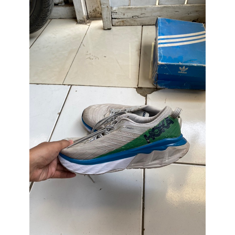 hoka second