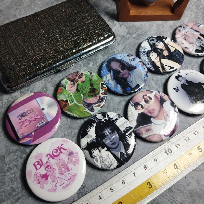 Pin Button K-POP BLACKPINK Aesthetic || Pin Peniti Aksesoris Tas Bag Charm BLACKPINK LISA JENNIE