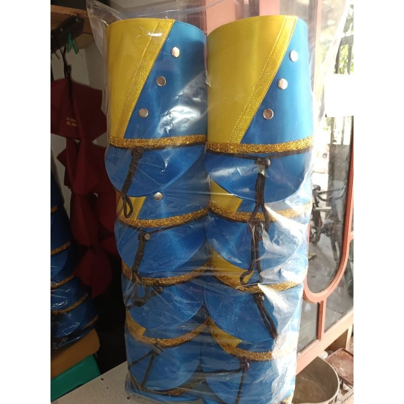 Topi drumband tinggi