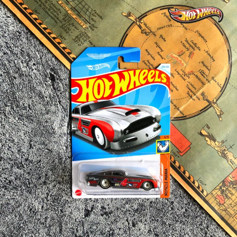 [ HRY86 ] Hot Wheels Regular Aston Martin DB4GT High-Speed Edition - Mainan Mobil Balap