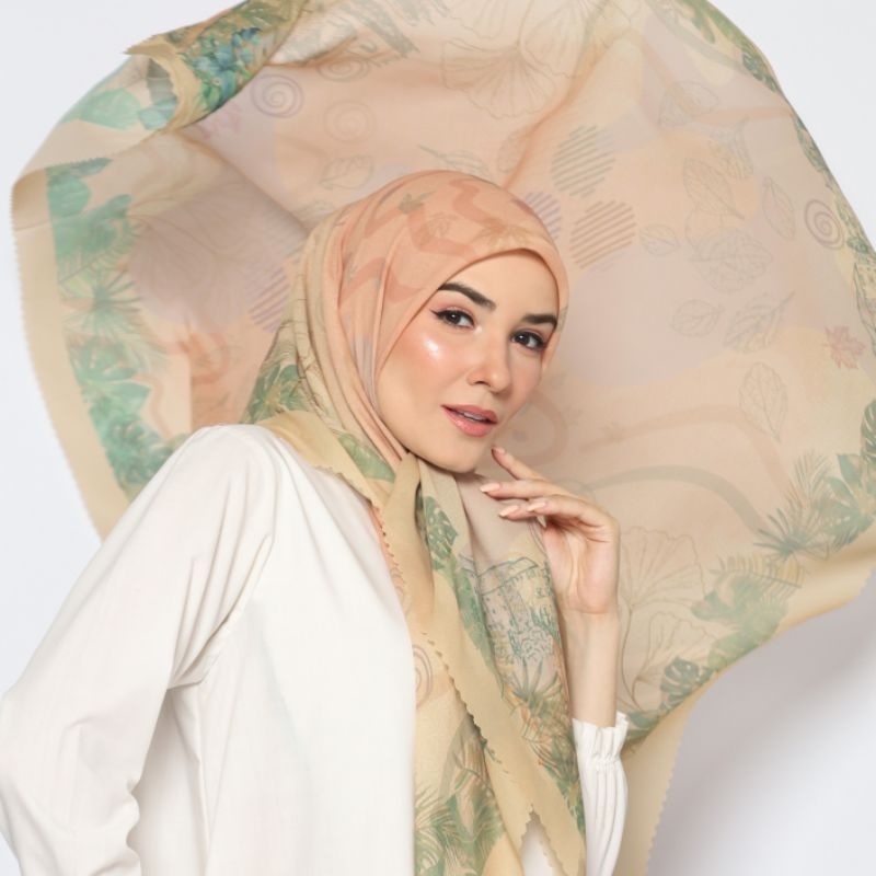 Little Mumtaz scarf hijab segiempat motif voal premium Foliage series