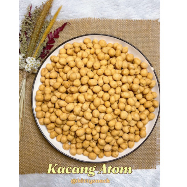 

Kacang Atom